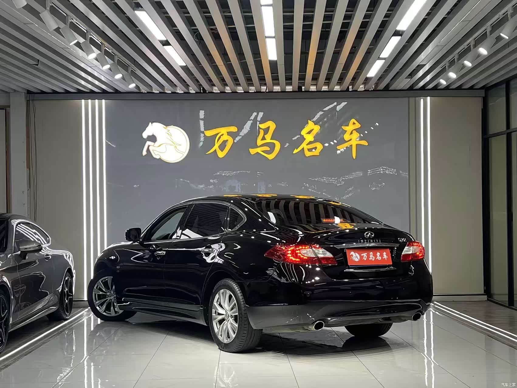 Infiniti Q70, 2014 6