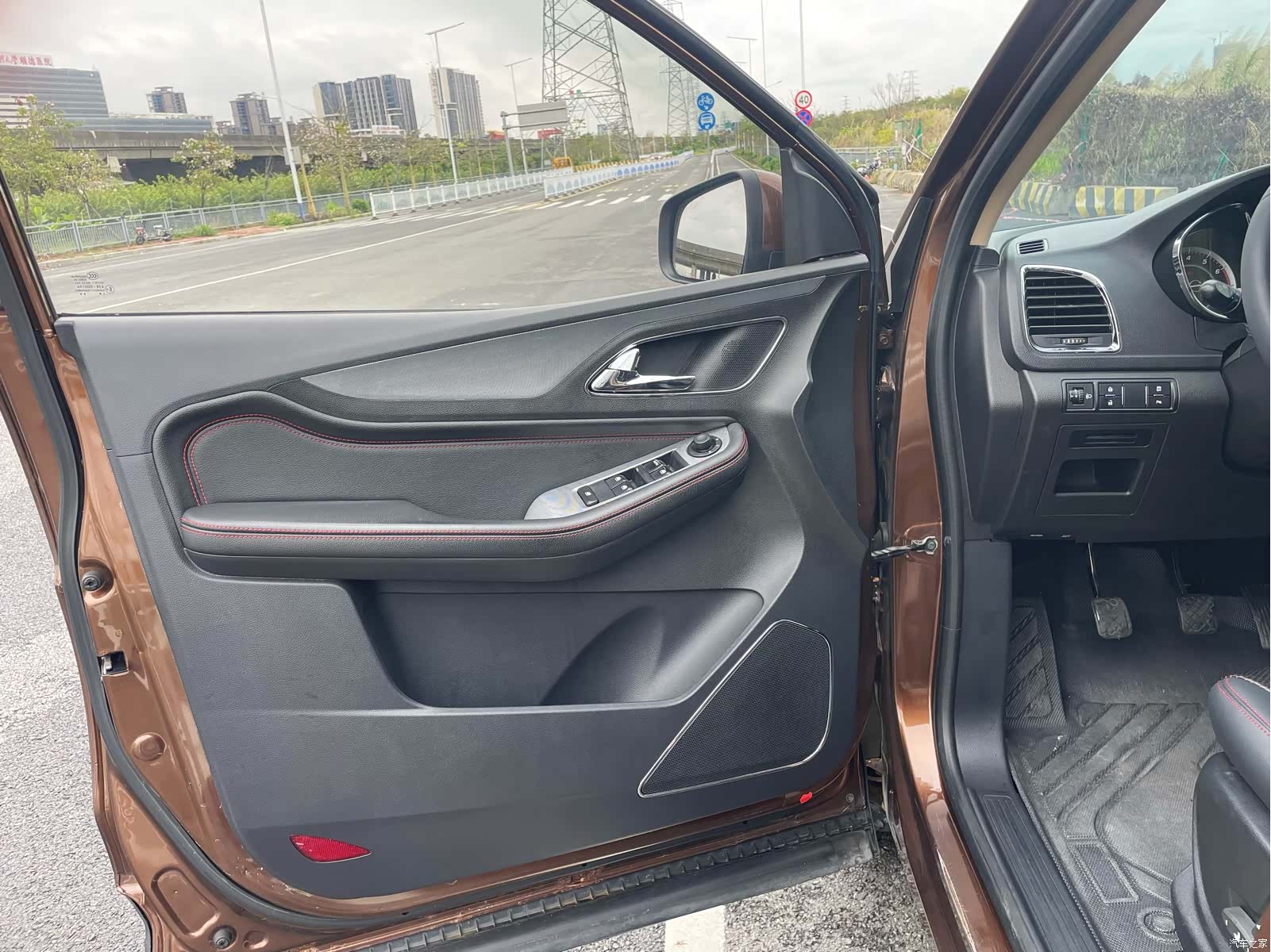 Wuling 560, 2016 11