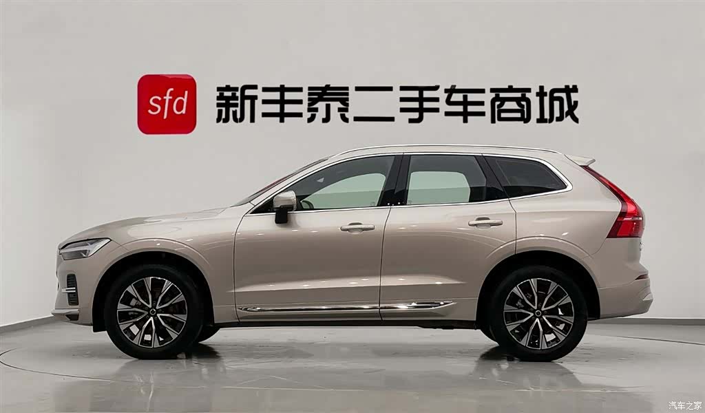 Volvo XC60, 2025 4