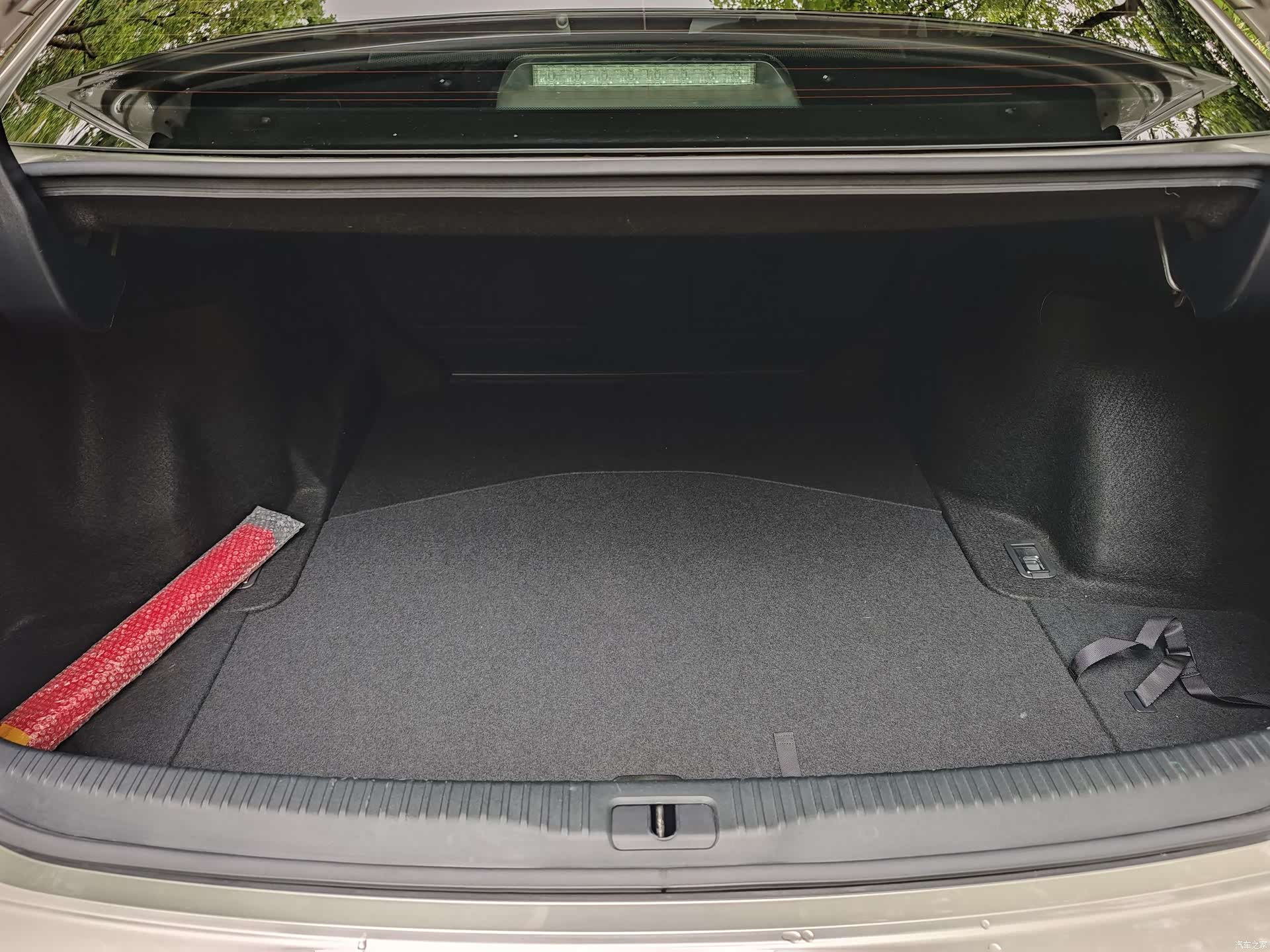 Lexus IS, 2019 15