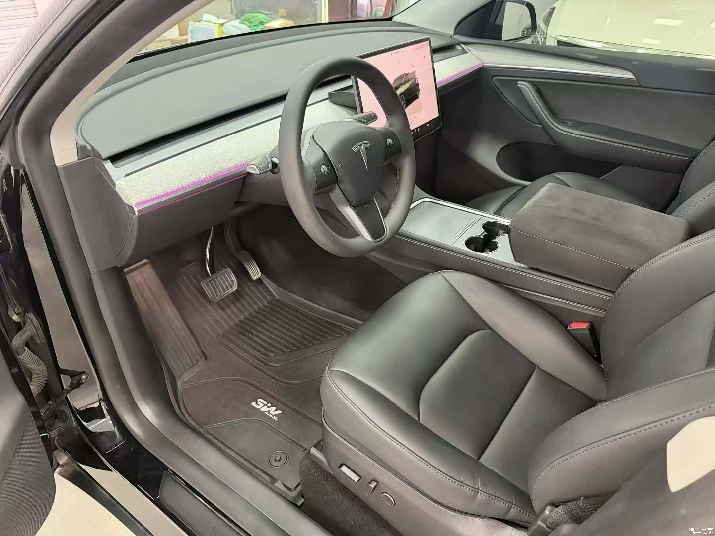 Tesla Model Y, 2024 7