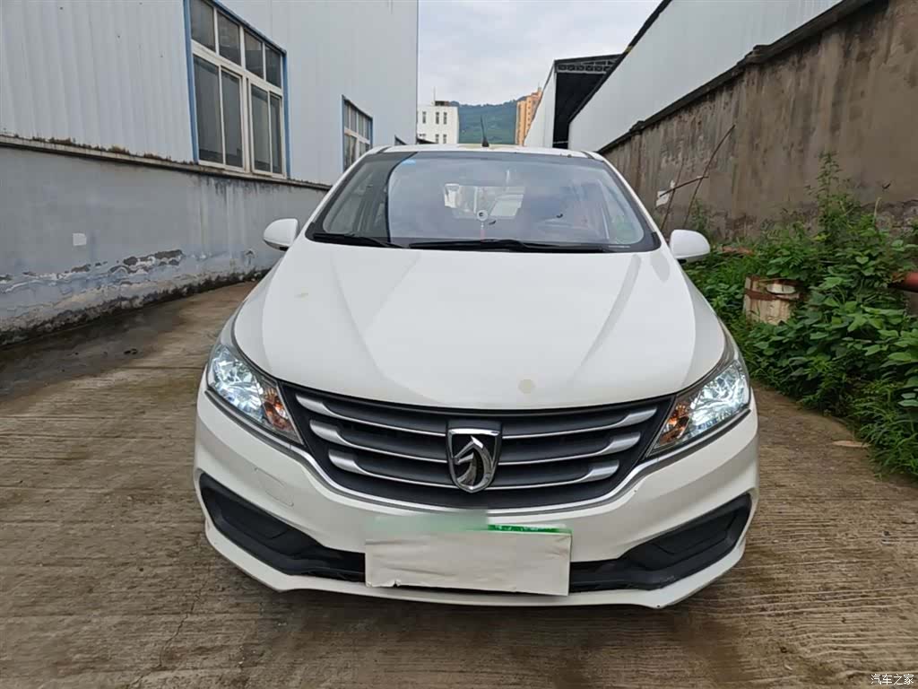 Wuling 310, 2017 3