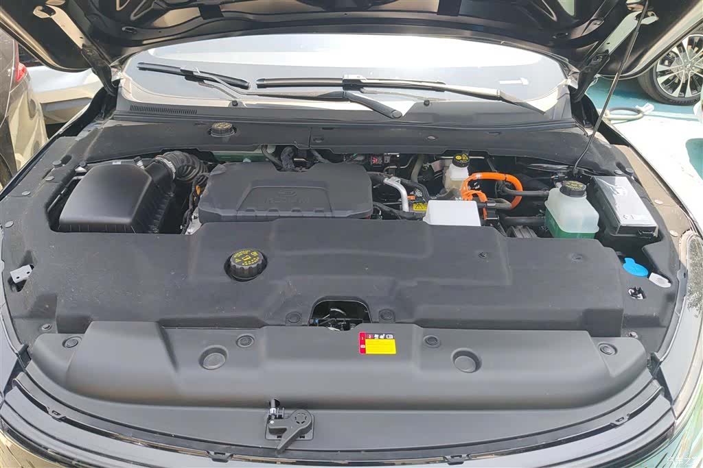 Wuling Starlight, 2025 10