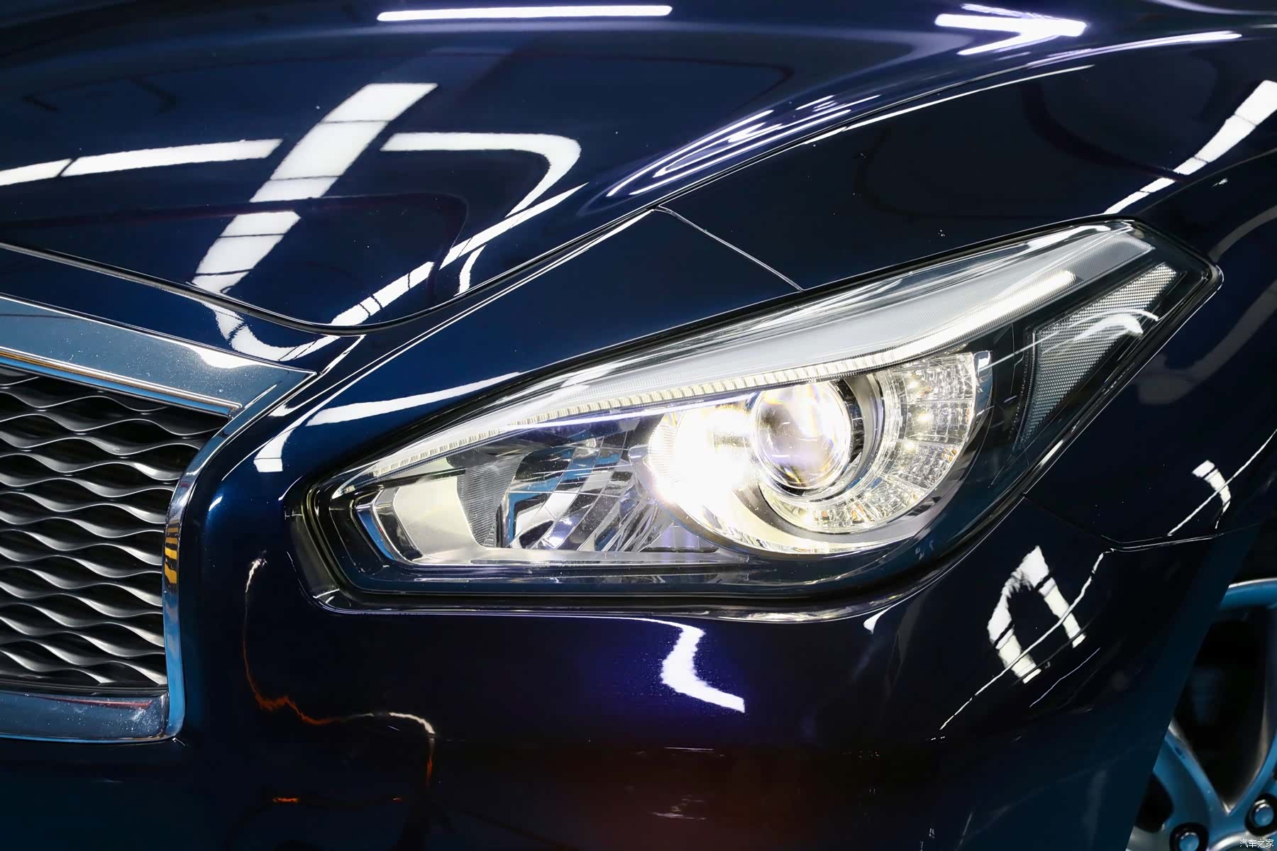 Infiniti Q70, 2016 4