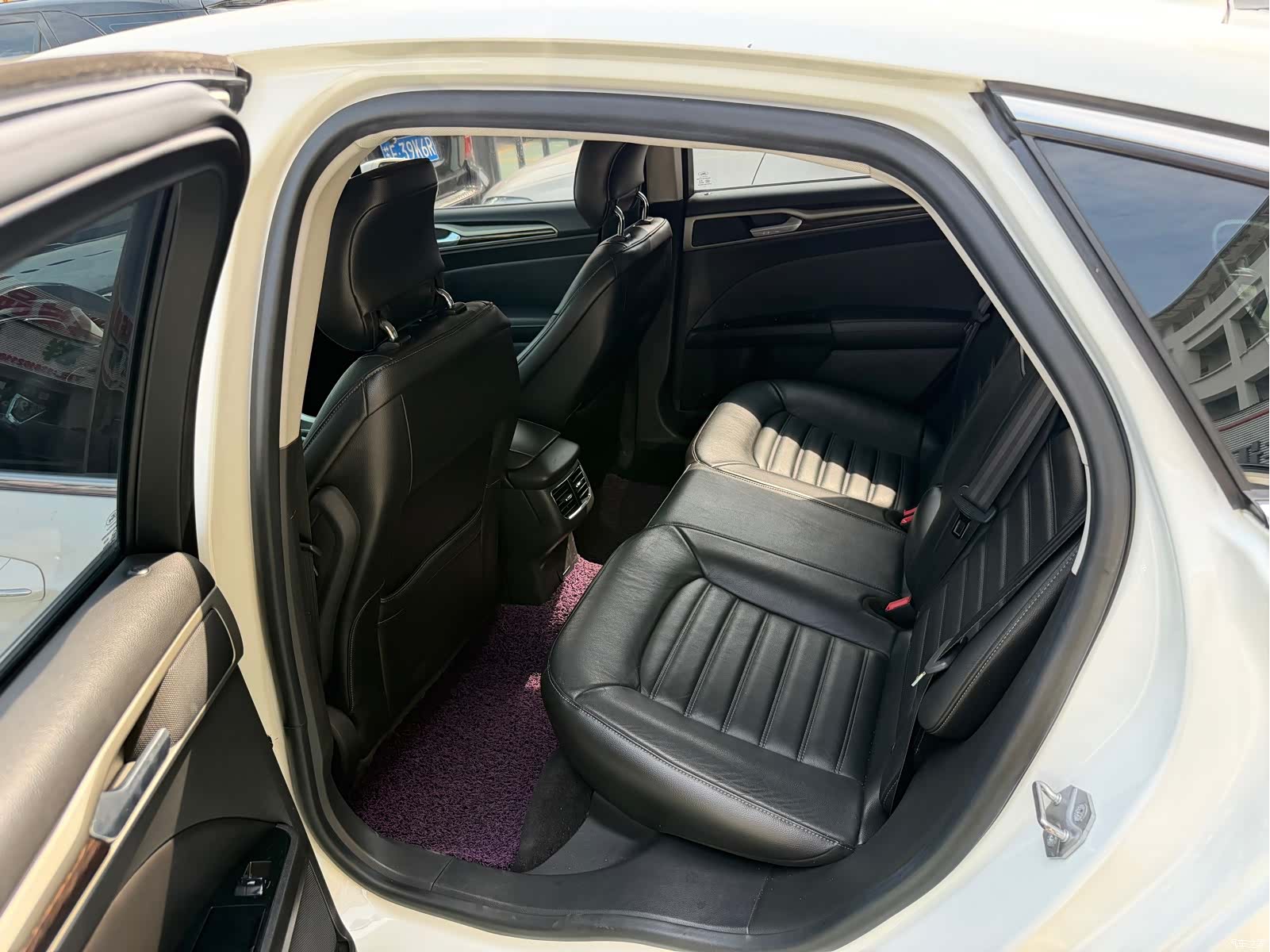 Ford Mondeo, 2013 7