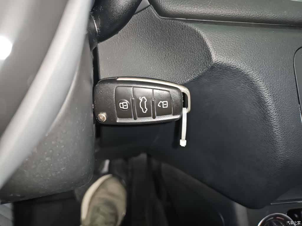 Audi Q3, 2016 9