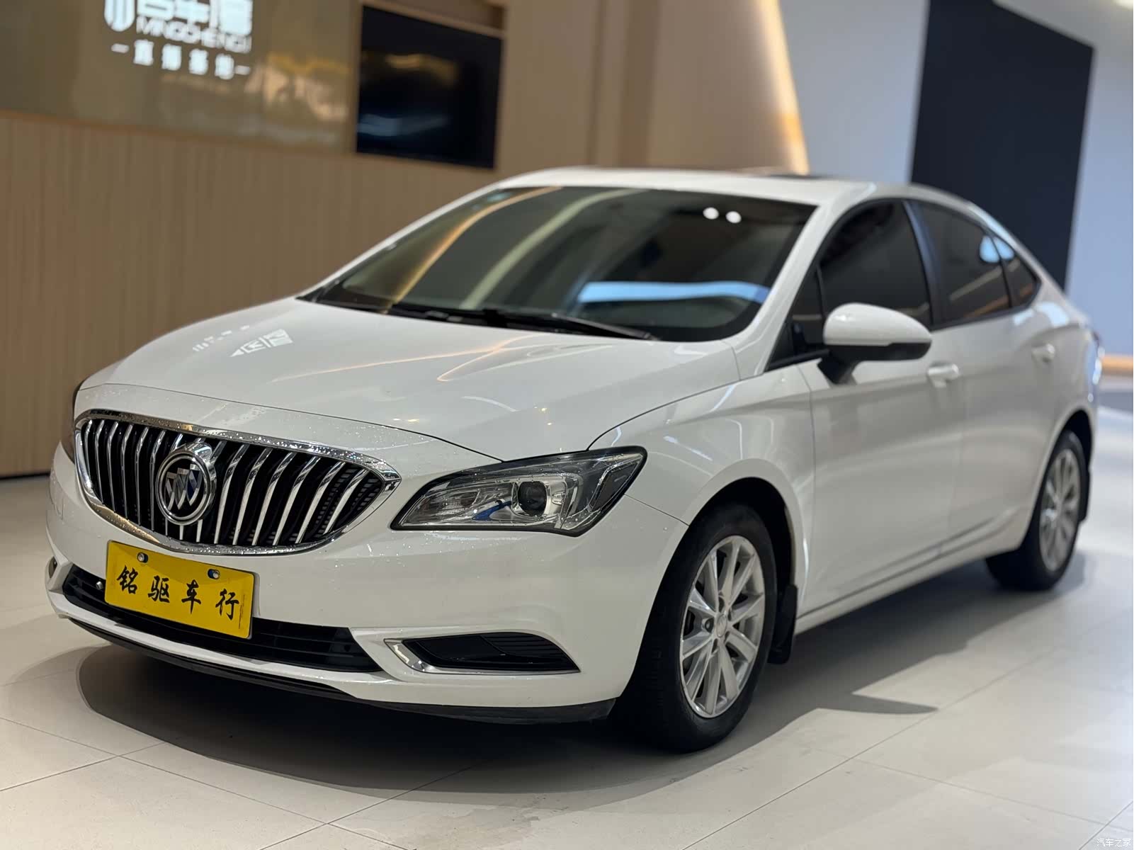 Buick Verano, 2017 1