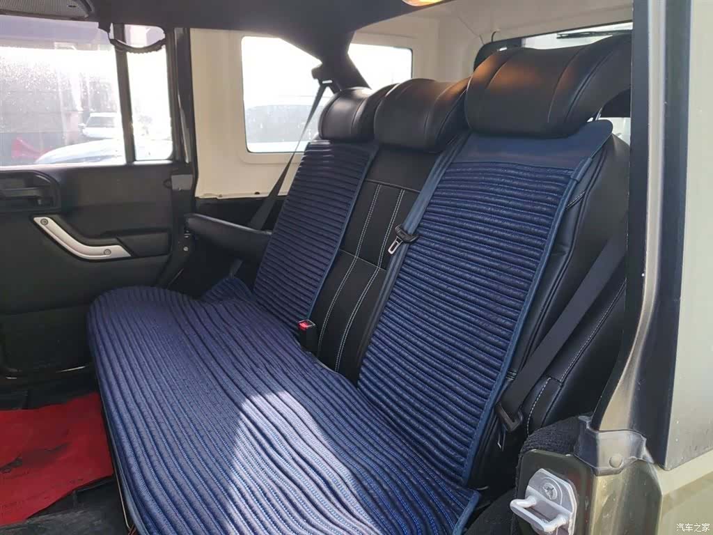 Jeep Wrangler, 2015 13