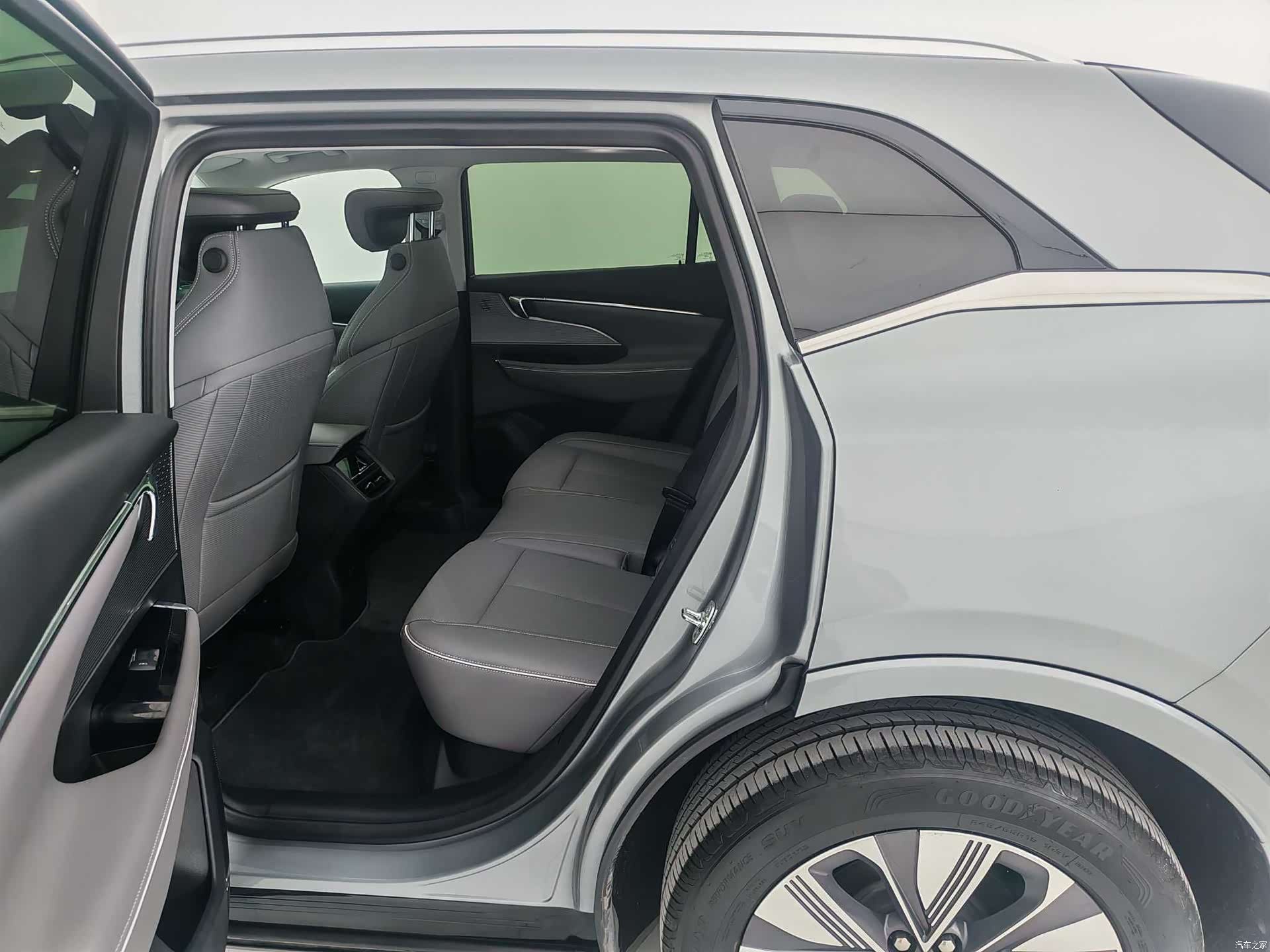 Buick E5, 2025 11