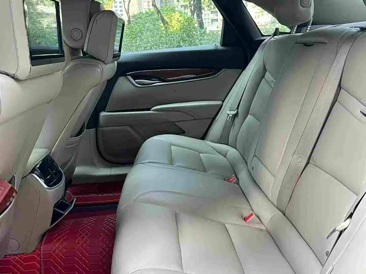 Cadillac XTS 2014 28T Люкс