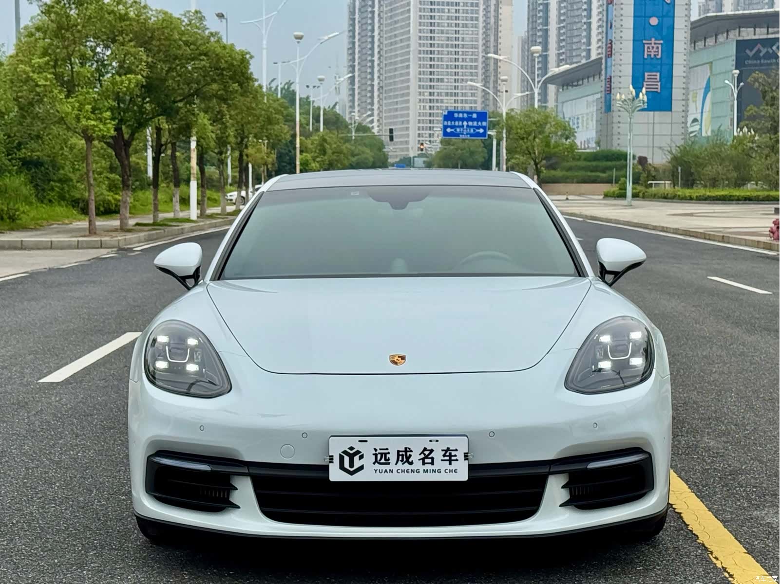 Porsche Panamera, 2019 2
