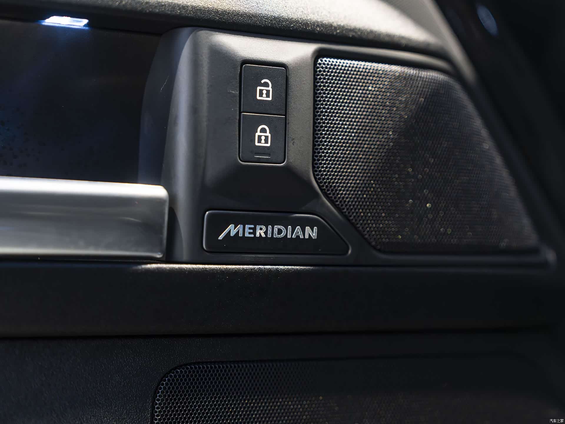 Land Rover Defender, 2025 19