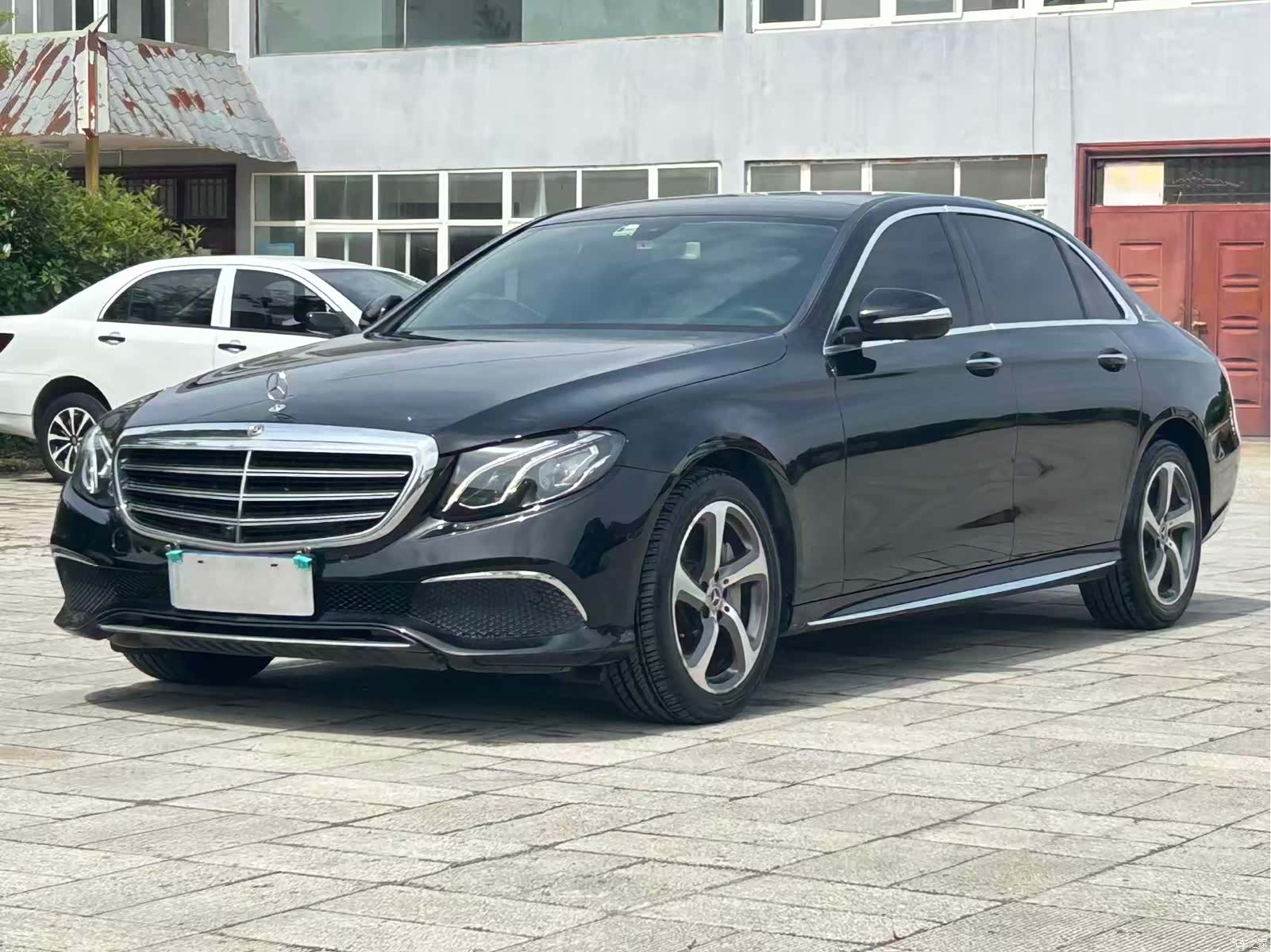Mercedes-Benz E-Class, 2018 1