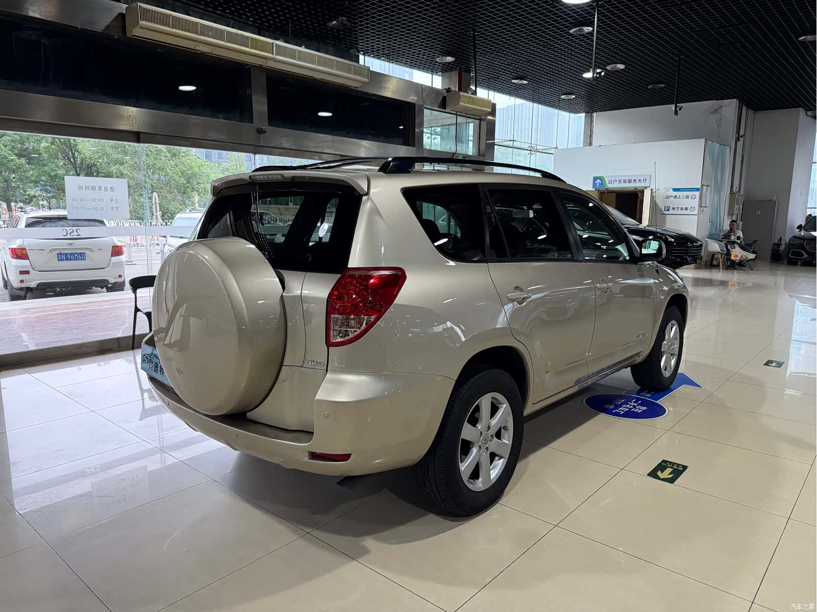 Toyota RAV4, 2007 4
