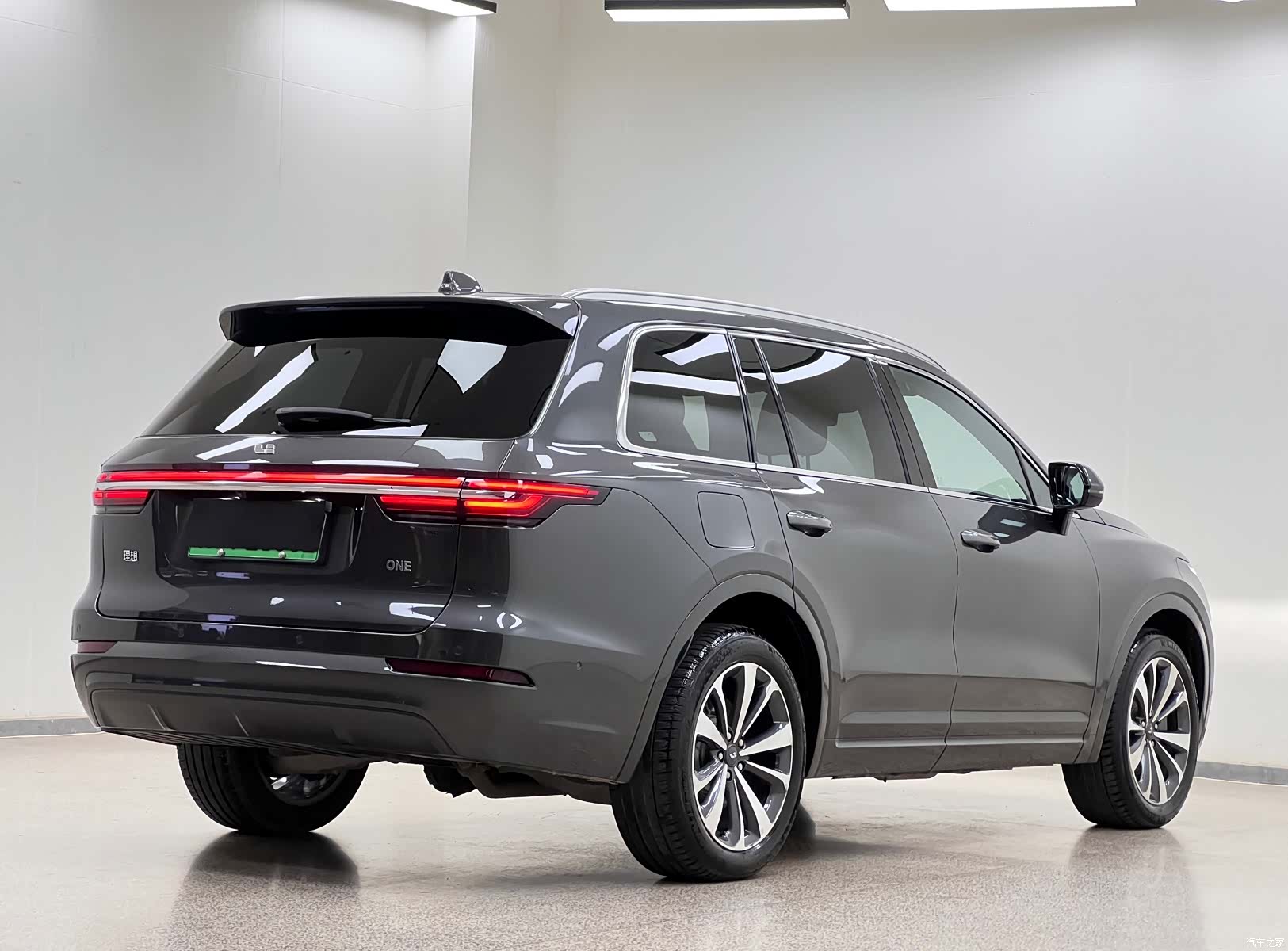 Li Auto ONE, 2023 7