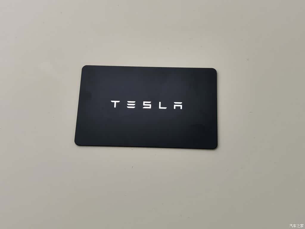Tesla Model Y, 2022 19