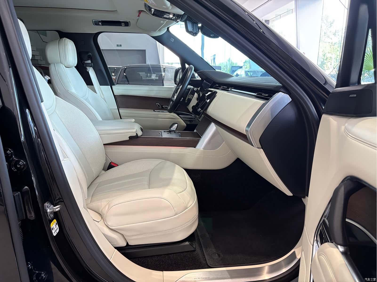 Land Rover Range Rover, 2023 21
