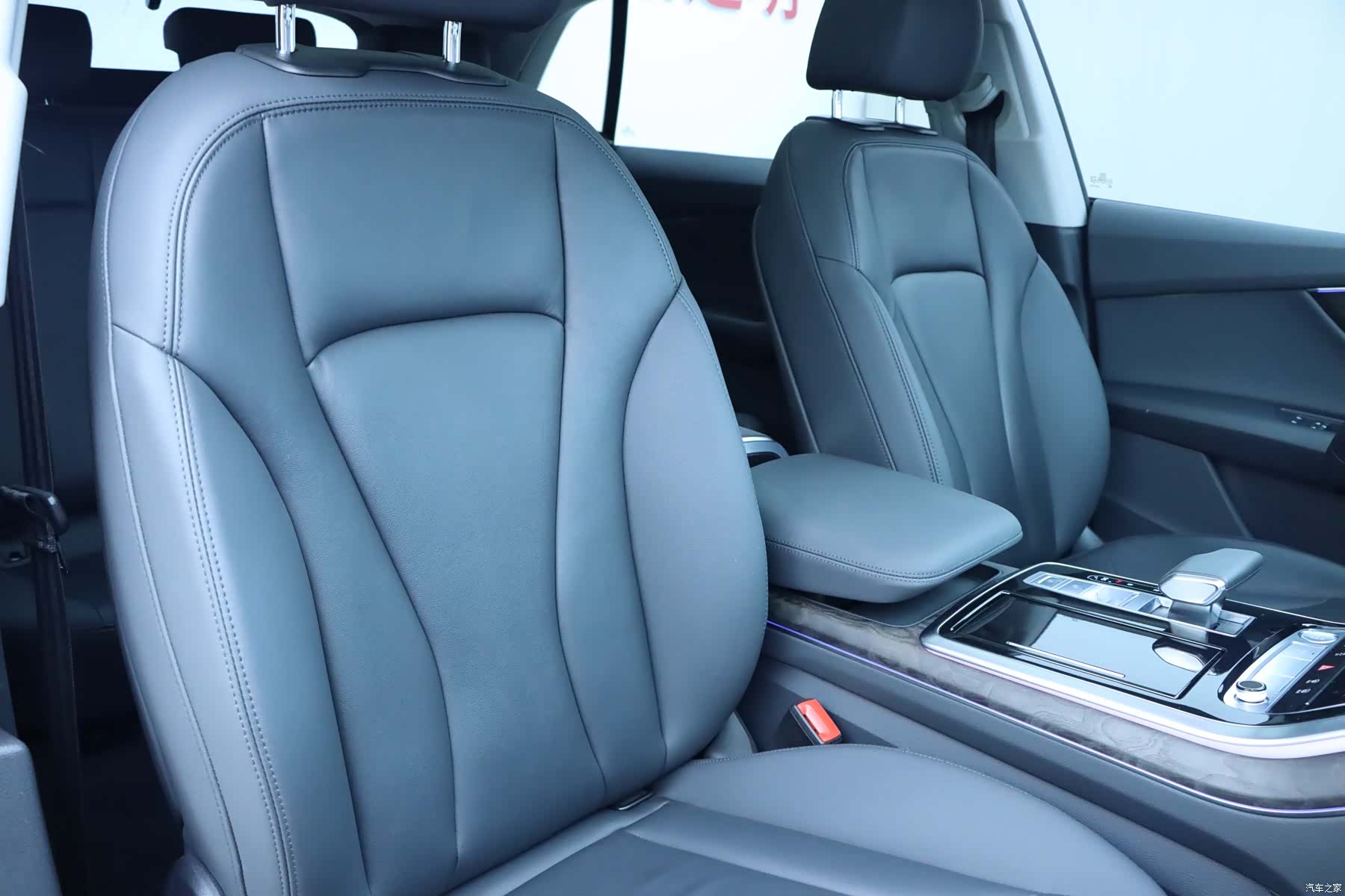 Audi Q8, 2020 10