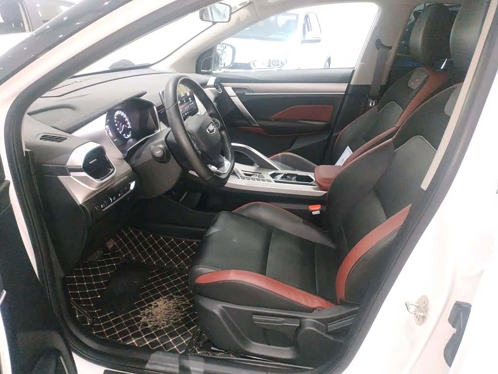 Geely Coolray, 2022 15