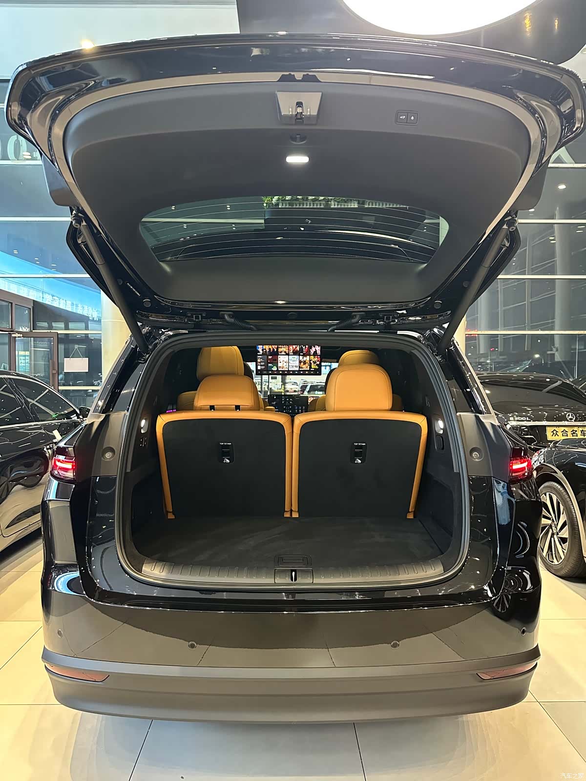 Li Auto i8, 2026 26