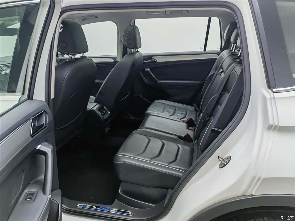 Volkswagen Tiguan L, 2020 15