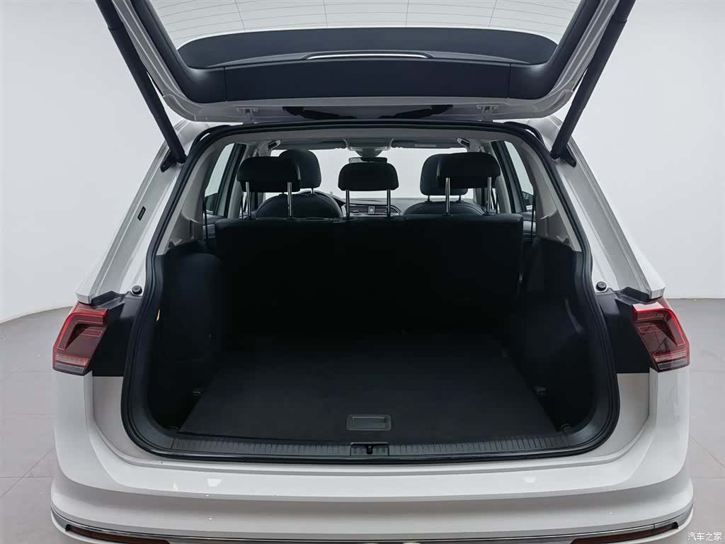 Volkswagen Tiguan L, 2020 16