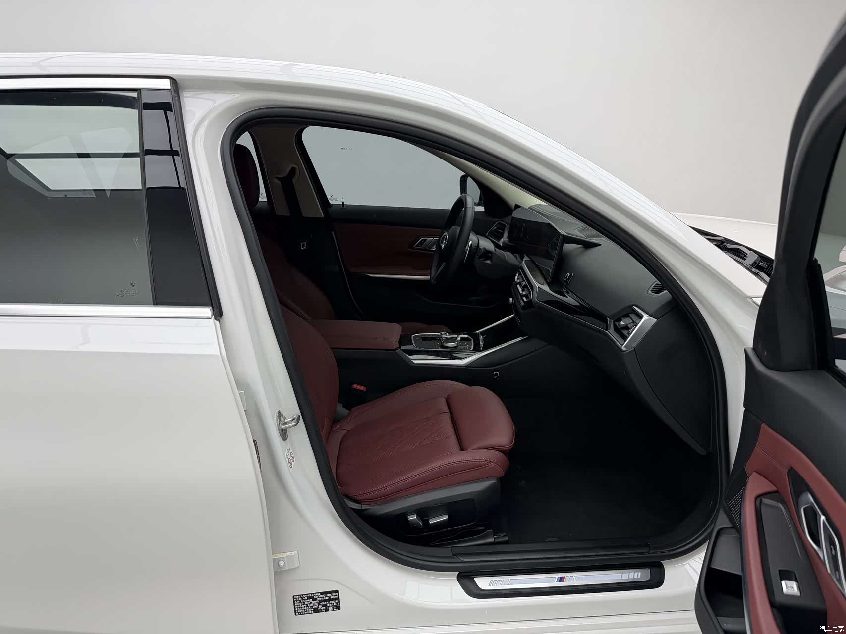 BMW 3 Series, 2023 11