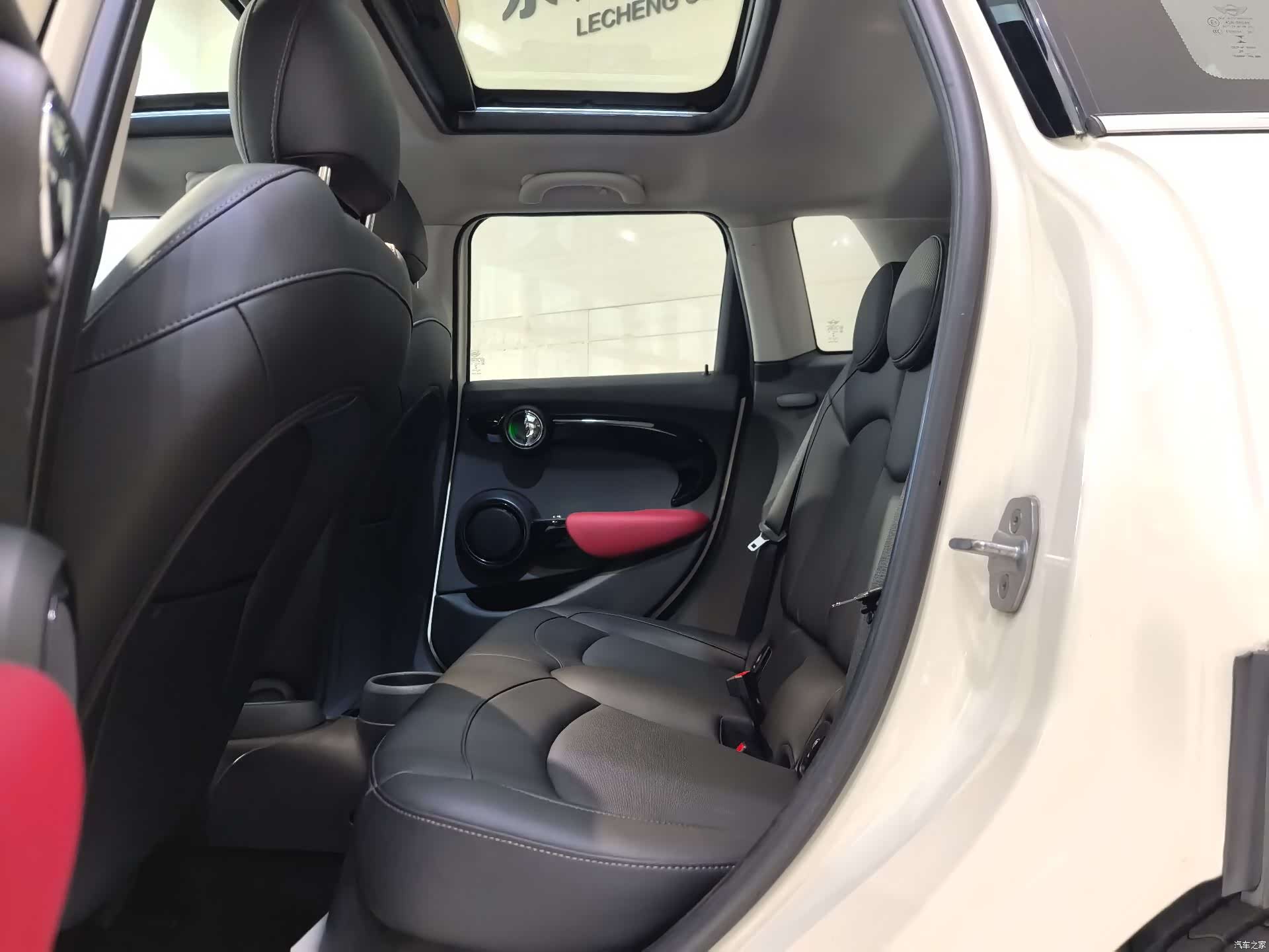 Mini Cooper, 2021 все фото