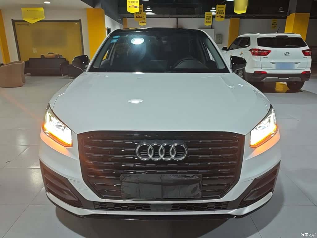 Audi Q2L, 2020 3