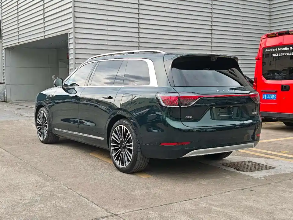 AITO Ask the world M9