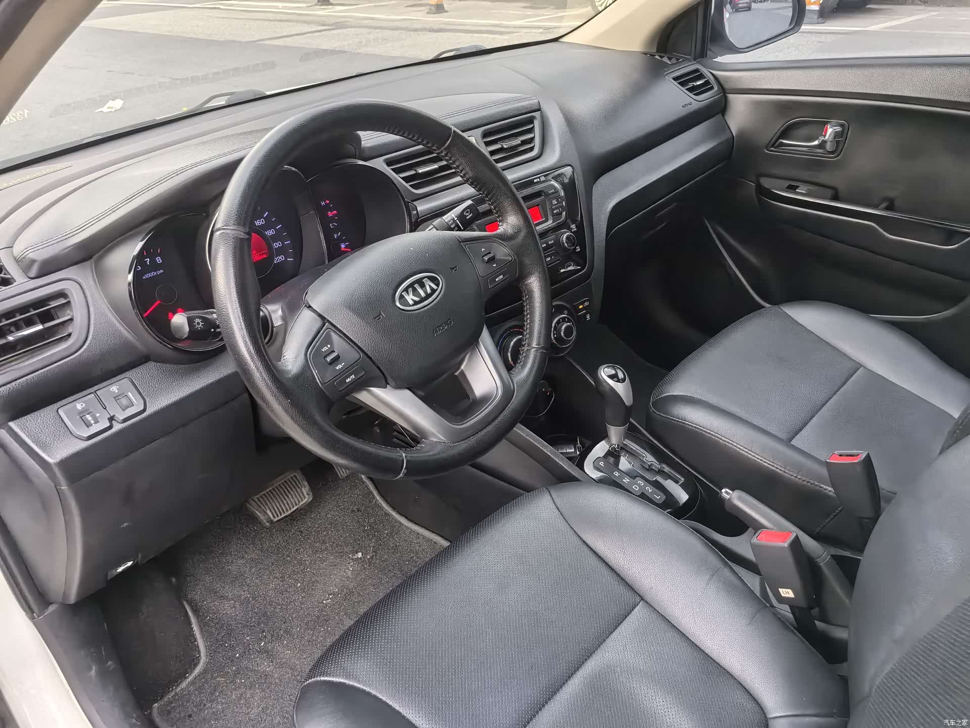 Kia K2, 2012 11