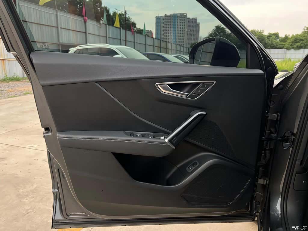 Audi Q2L, 2022 12