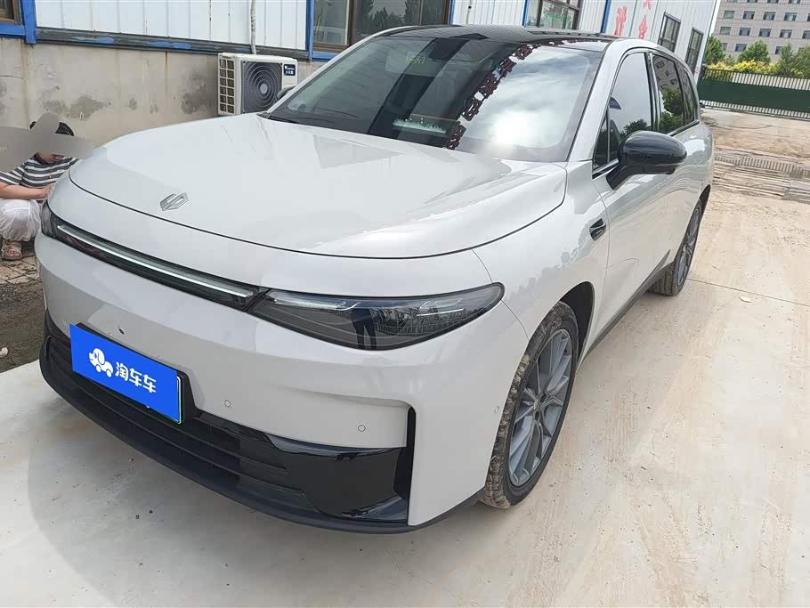 Leapmotor C10