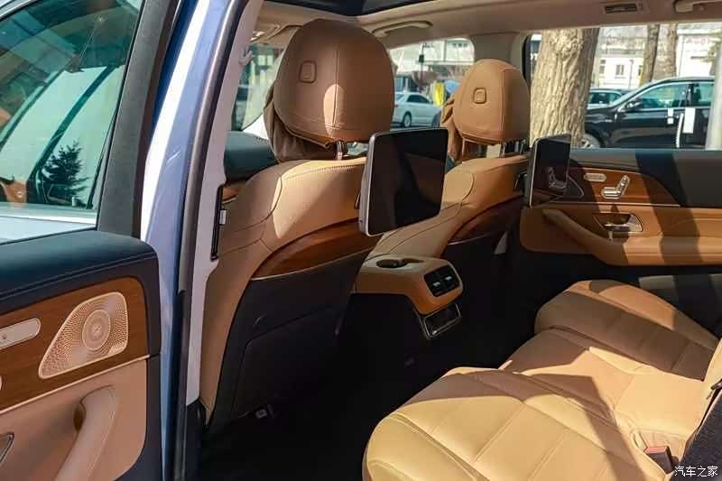 Mercedes-Benz GLS, 2025 11