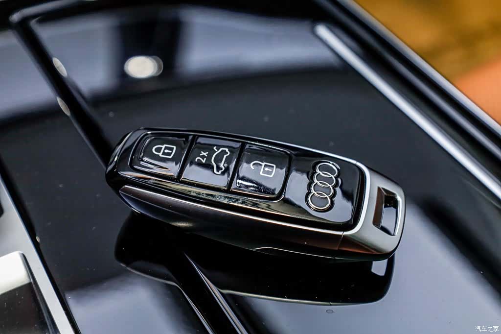 Audi A8L, 2024 33
