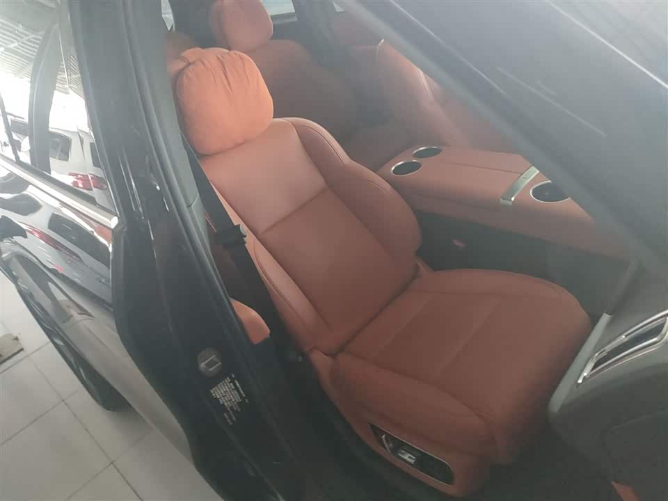 Li Auto Ideal L8