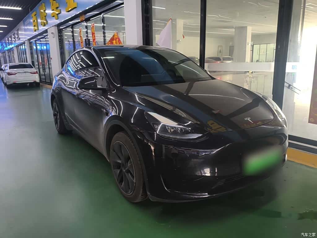 Tesla Model Y, 2024 4