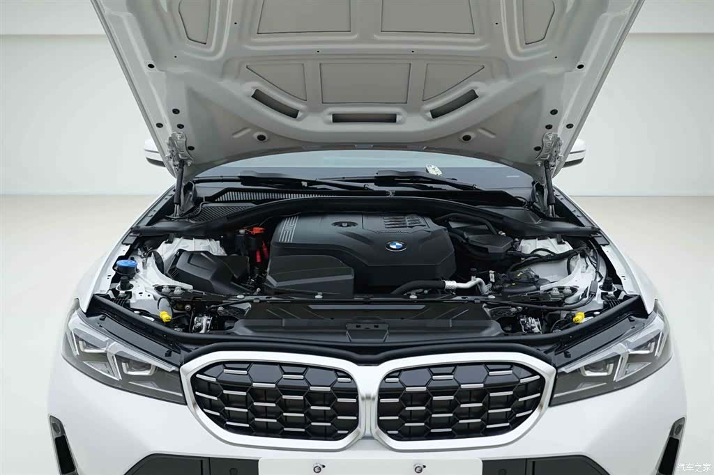 BMW 3 Series, 2026 7