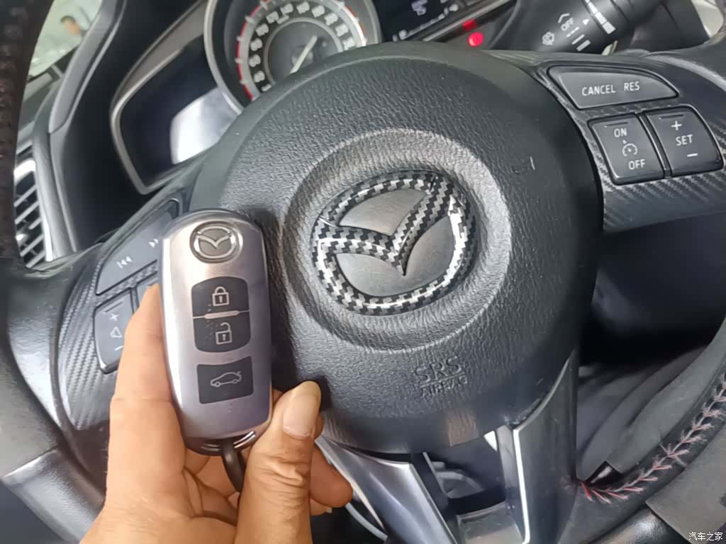 Mazda Mazda3, 2014 9