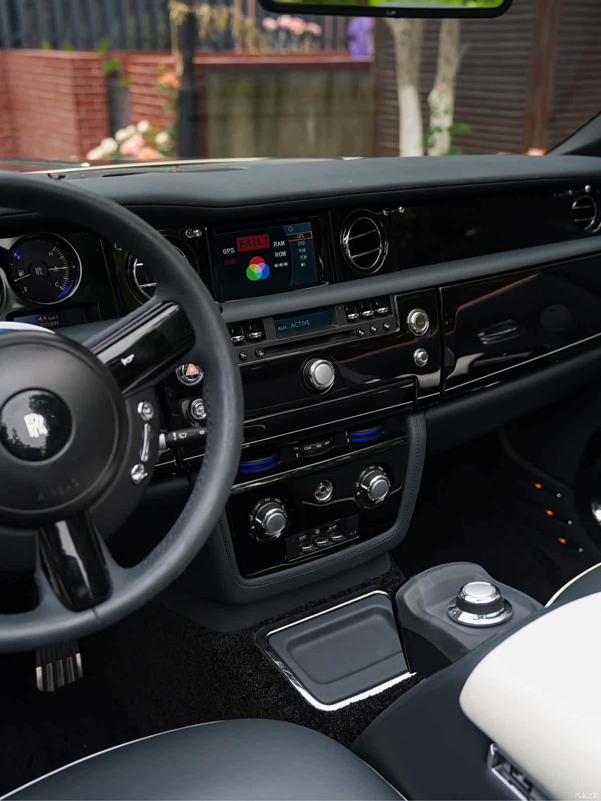 Rolls-Royce Phantom, 2008 16