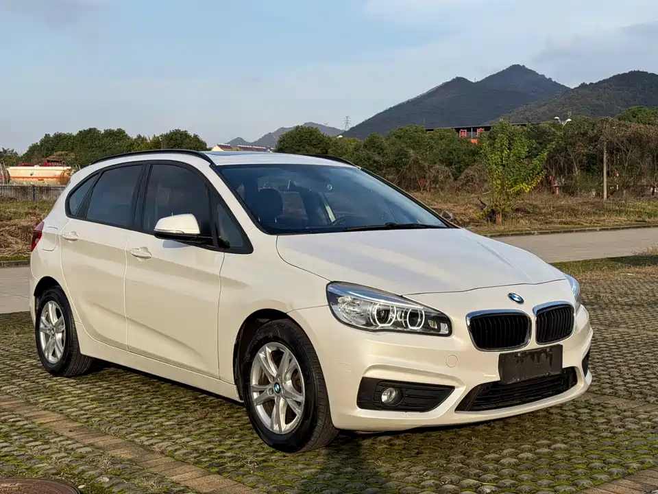 BMW 2 series station wagon