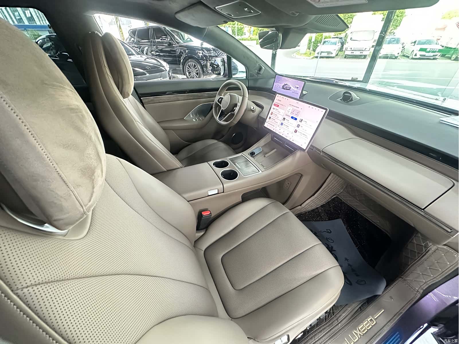 Luxeed R7, 2024 7