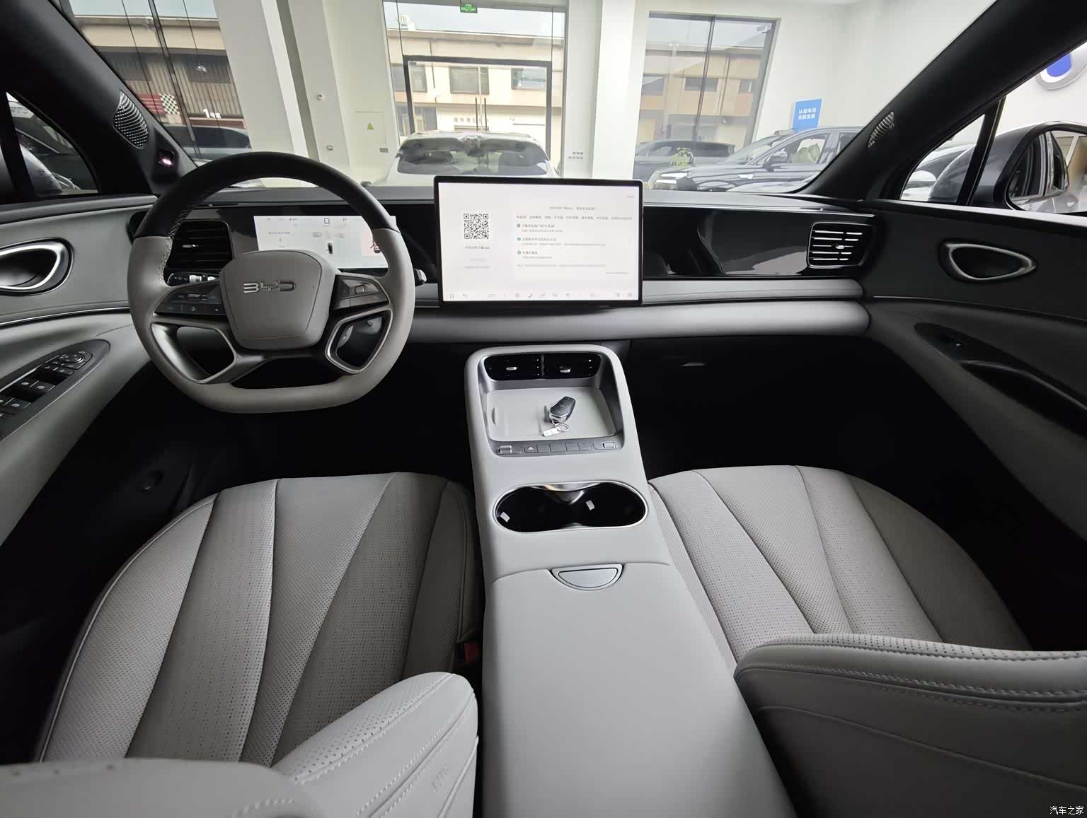 BYD HiAce, 2025 все фото