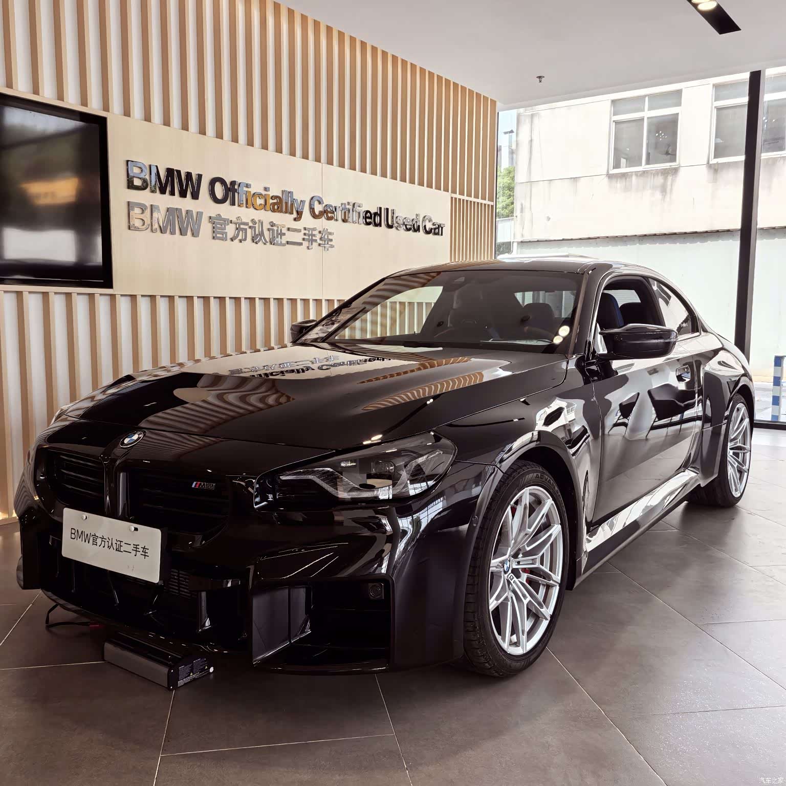 BMW M2, 2025 1
