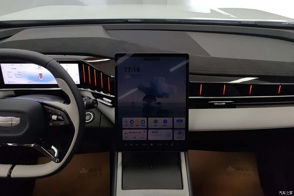 Geely Boyue, 2025 13