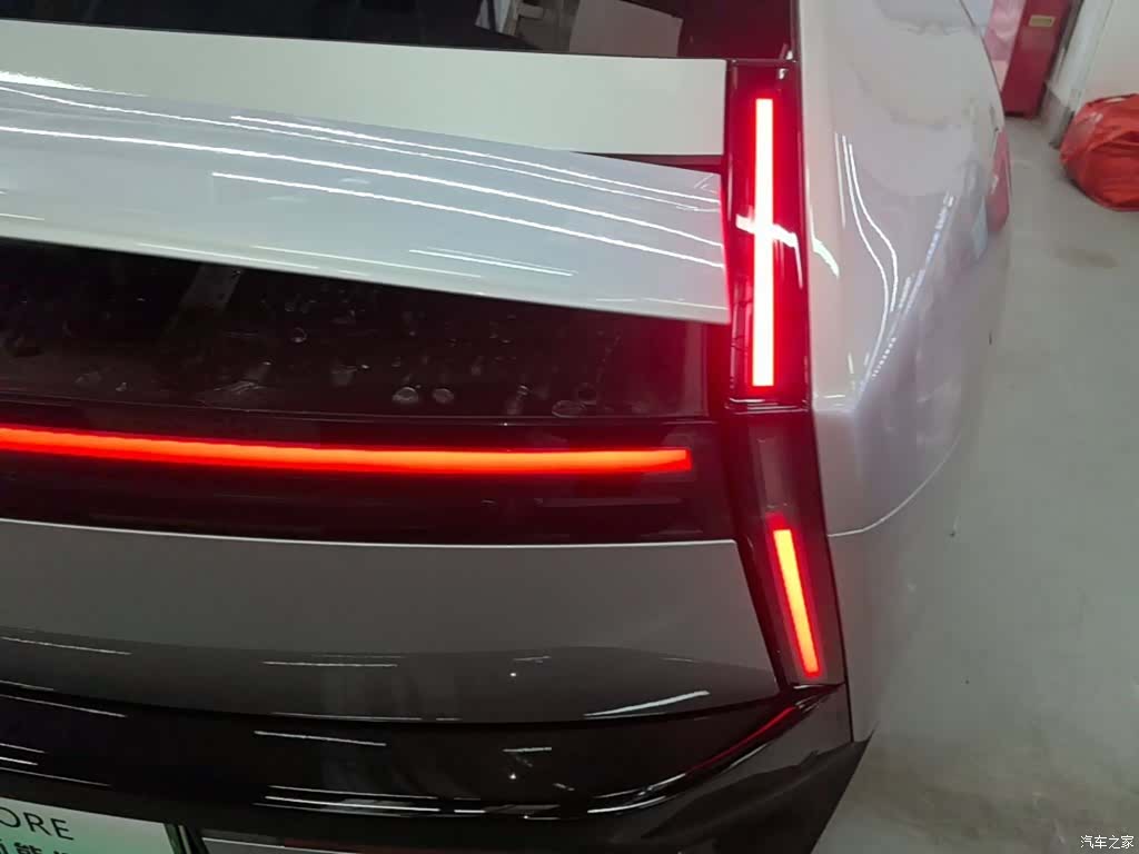 Xpeng P7, 2025 8