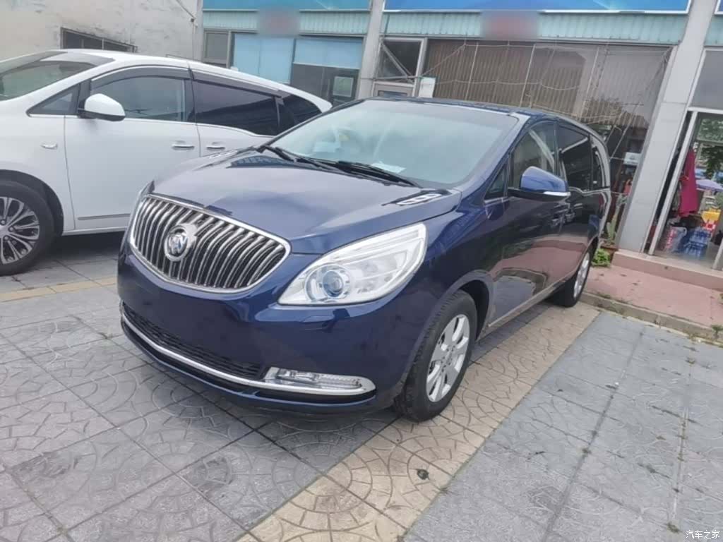 Buick GL8, 2017 1