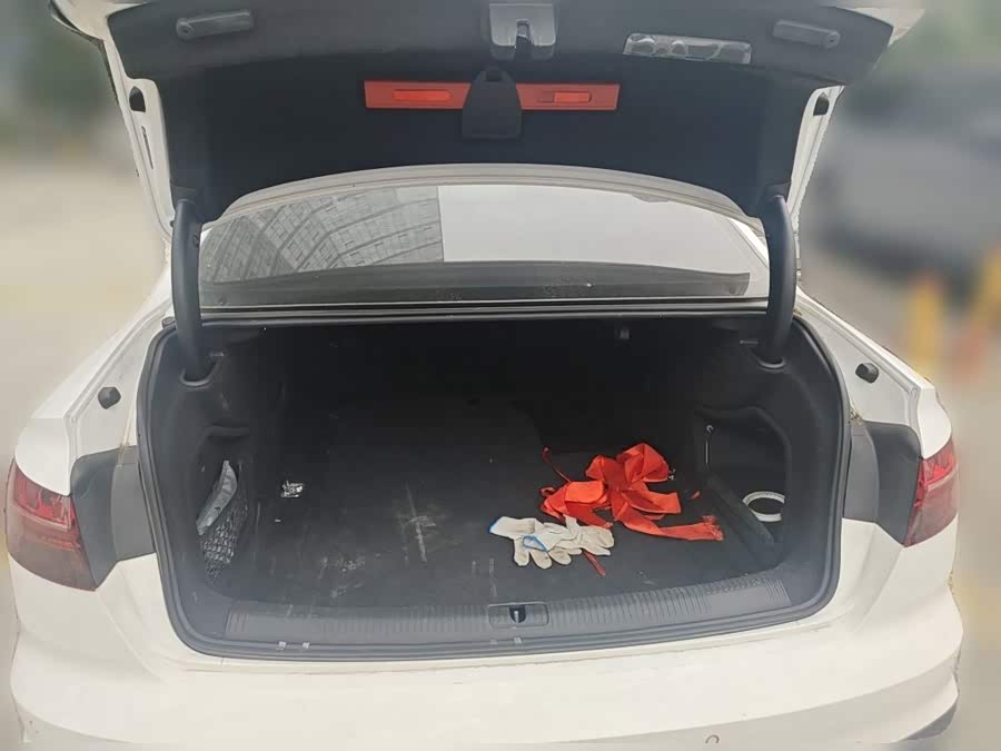 Audi A4L 2023, фото 9