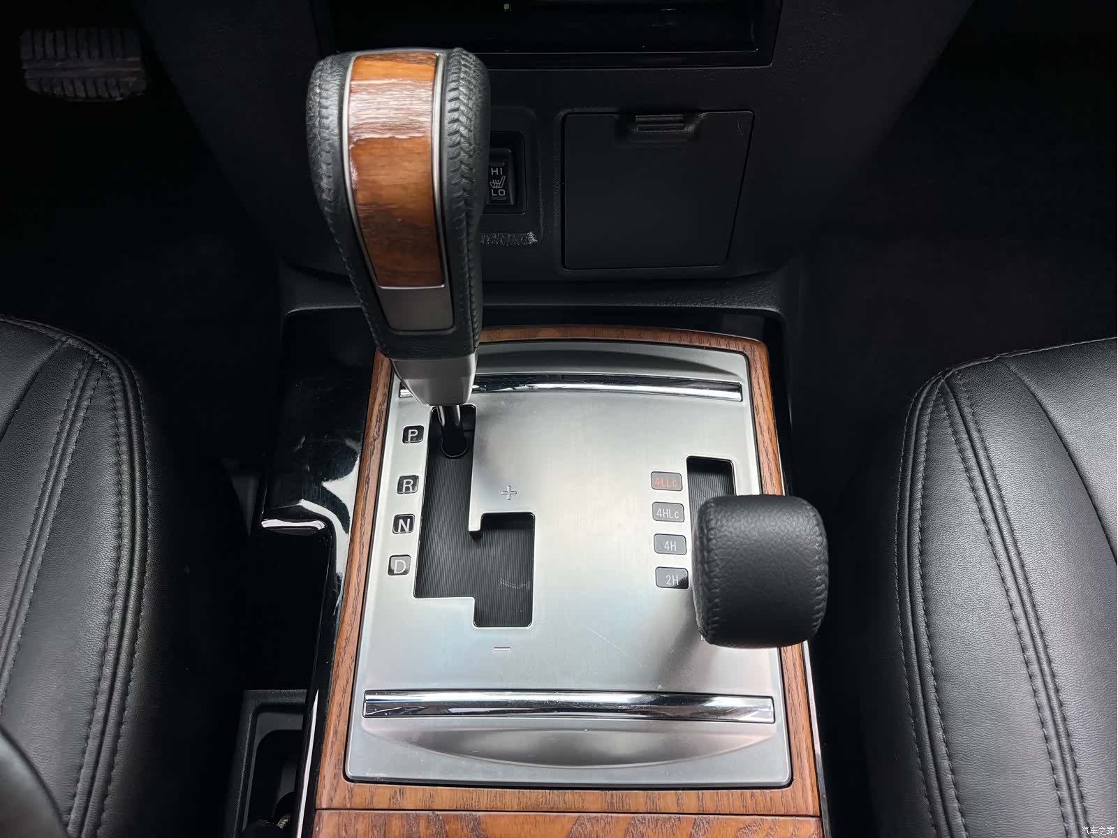 Mitsubishi Pajero, 2020 14
