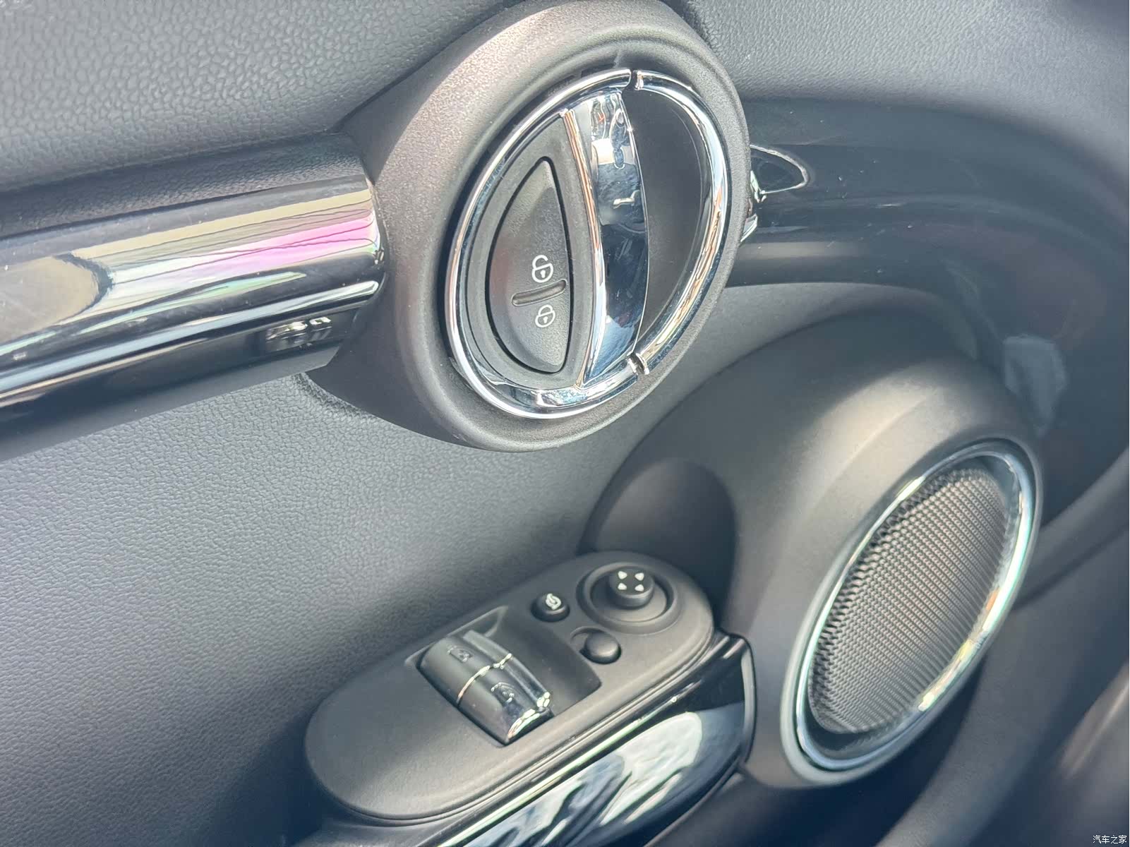 Mini ONE, 2021 17
